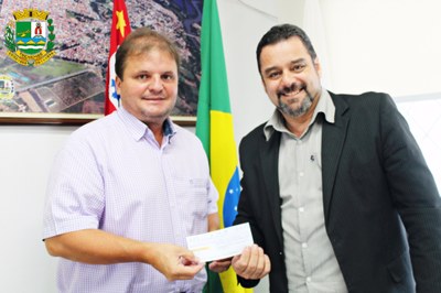 Prefeito Marcelo Vaqueli e Presidente da Câmara Adriano