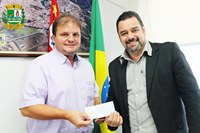 PRESIDENTE DA CÂMARA DEVOLVE R$ 400 MIL REAIS PARA PREFEITURA COM 30 DIAS DE ANTECEDÊNCIA